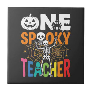 Azulejo Un diseño de Halloween de un profesor espeluznante
