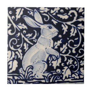 Azulejo Vino floral de conejo blanco azul cobalto