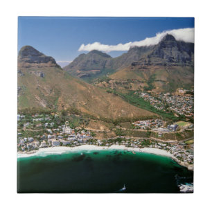 Azulejo Vista aérea de la costa atlántica que muestra Clif