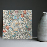 Azulejo William Morris Lily Art Nouveau Floral Pattern Cer<br><div class="desc">Diseño del patrón de Lirio William Morris. William Morris era un diseñador textil inglés, artista, escritor y socialista asociado con la Hermandad Previolácea y el Movimiento de Artes y Artesanías Británicas. Fundó una empresa de diseño en colaboración con el artista Edward Burne-Jones y el poeta y artista Dante Gabriel Rossetti....</div>