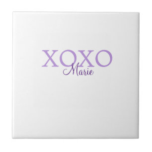 Azulejo Xoxo el día de San Valentín añadir nombre púrpura