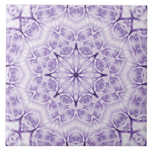 Azulejos cerámicos de flores moradas blancas