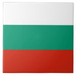 Azulejos de bandera búlgara<br><div class="desc">Añada un toque de orgullo búlgaro a su decoración de casa con nuestra exclusiva baldosa con la bandera de Bulgaria! Diseñada con meticulosa atención a los detalles, esta baldosa no es solamente un artículo decorativo; es una celebración de la rica herencia y significado cultural de Bulgaria. El diseño vibrante muestra...</div>
