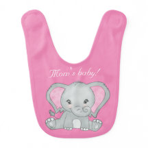 Elefante bebé con orejas rosas