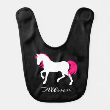 Elegante blanco negro lindo y caballo rosado calie
