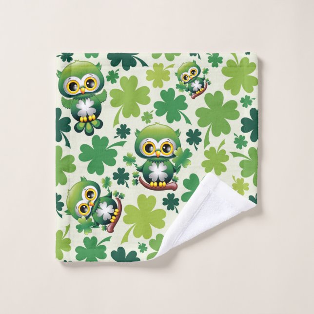 Baby Owl Cute St Patrick Cartoon (Toallita)