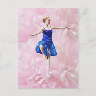 Bailarina de ballet con postal rosa rosa