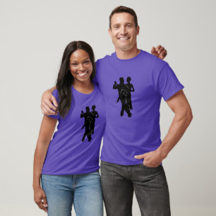 Bailarines de parejas de camisetas de tango