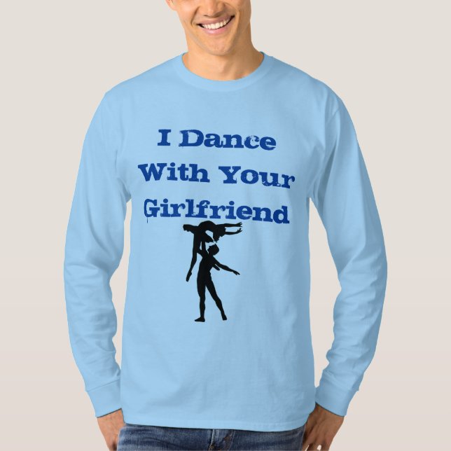 Bailo con su camisa de la novia (Anverso)