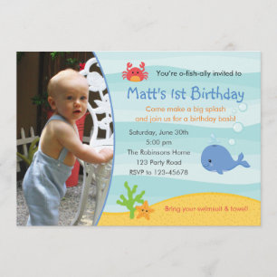 Bajo la invitación al cumpleaños del mar, chicos c