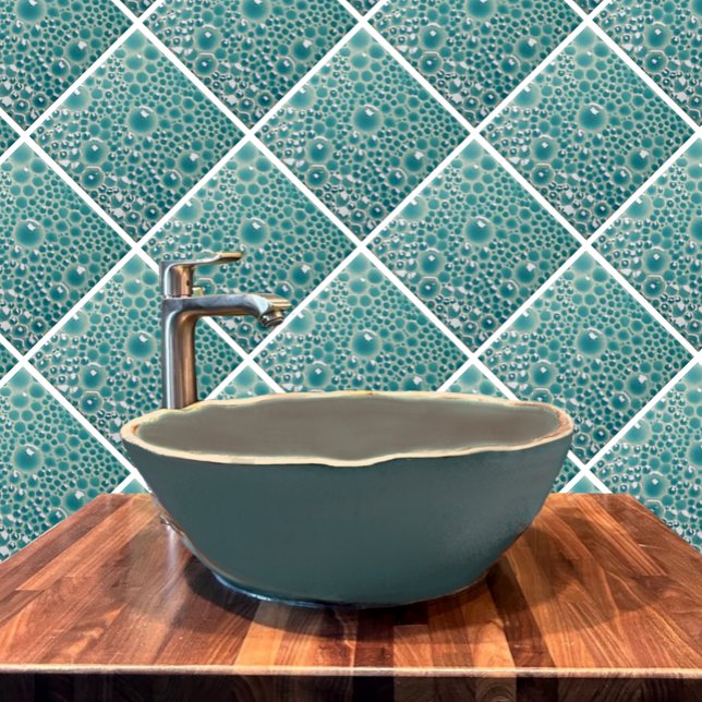 Baldosas decorativas de 4" con burbujas de brillo  (Turquoise bubble tile in a bathroom.)