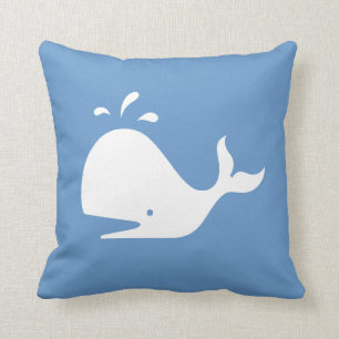 ballena blanca del DIBUJO ANIMADO en la almohada