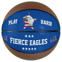 Llorando águila calva, la bandera estadounidense,