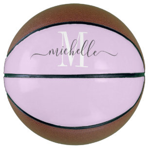 Balón De Baloncesto Pastel Lavender, Chica monogramado personalizado