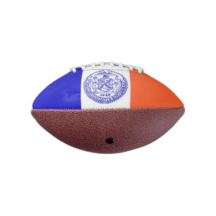 Balón De Fútbol Americano Bandera del fútbol americano patriótico en la ciud