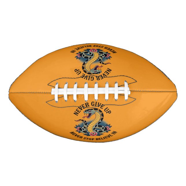 Balón De Fútbol Americano Espíritu intrépido: Audaz arte de la serpiente y l (Anverso)