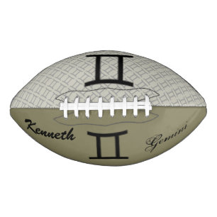 Balón De Fútbol Americano Gemini Zodiac Symbol Standard por Kenneth Yoncich