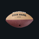 Balón De Fútbol Americano Niños Idea de regalo de cumpleaños personalizado c<br><div class="desc">Crea tus hijos únicos neutrales en género Nacido camello beige mini futbol agregando tu propio nombre personalizado, año, lema, mensaje o cualquier texto. Personalizable lindo juego de regalos de fútbol para chicas, futbolistas femeninas, mujeres, mamá, hermana, hija, novia, animadores, adolescente, adolescente, niña, jugadores, compañeros de equipo, fans. Elige tu equipo...</div>