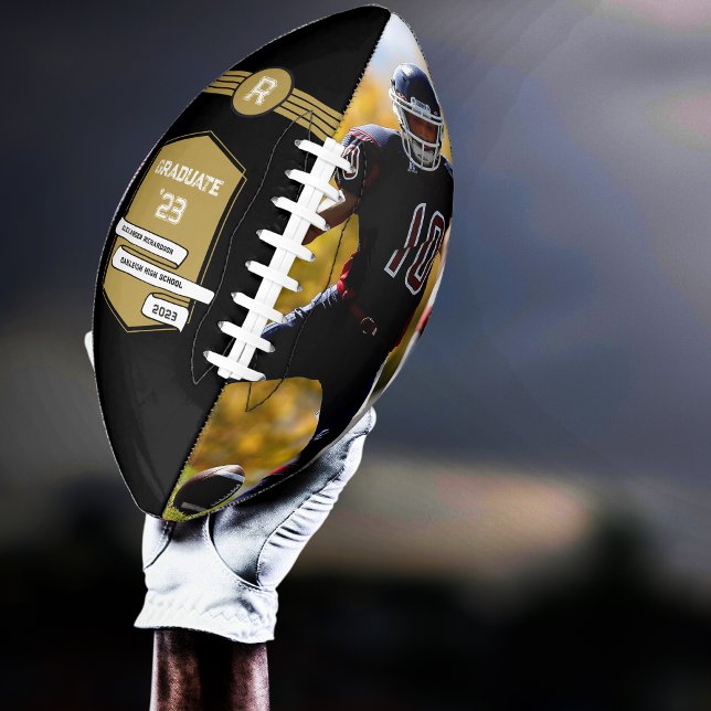 Balón De Fútbol Americano Número de Jersey | Monograma de graduación de oro (Subido por el creador)