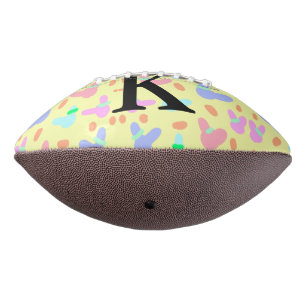 Balón De Fútbol Americano Patrón de conejos coloridos de fondo amarillo añad