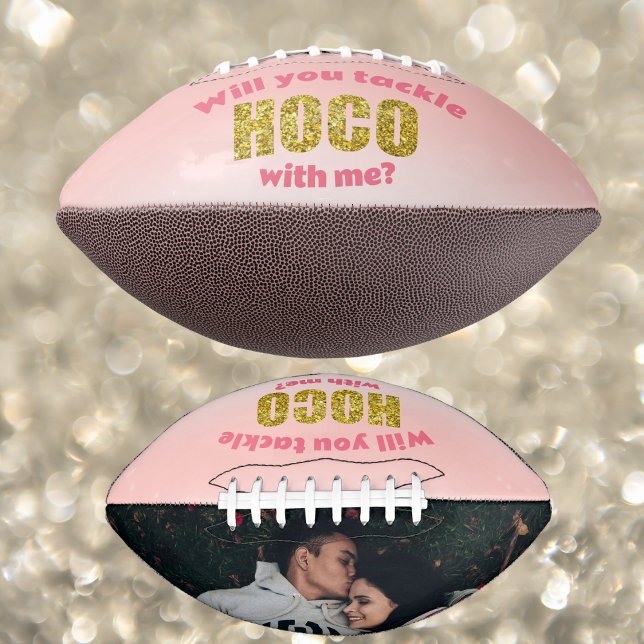 Balón De Fútbol Americano ¿Vas a abordar a HOCO conmigo? (Make a unforgettable invite to your Homecoming with this personalized football. )