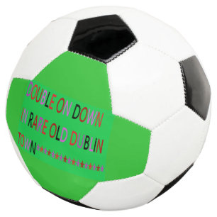 BALÓN DE FÚTBOL CIUDAD DE DUBLÍN IRLANDA VERDE ROJO