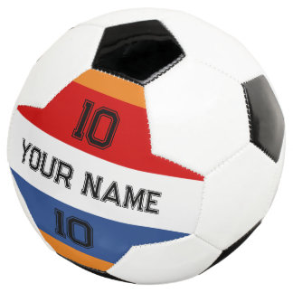 Balón de fútbol con bandera holandesa y número de