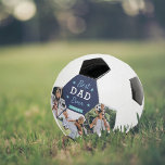 Balón De Fútbol Foto del mejor Personalizado de papá<br><div class="desc">Celebra este Día del Padre un fanático del fútbol que ama al deporte,  con esta impresionante pelota de fútbol personalizado con tres de tus fotos favoritas. "Mejor Papá Nunca" aparece en la parte superior,  junto con el año,  adornado con estrellas y un ilustracion de pancartas.</div>