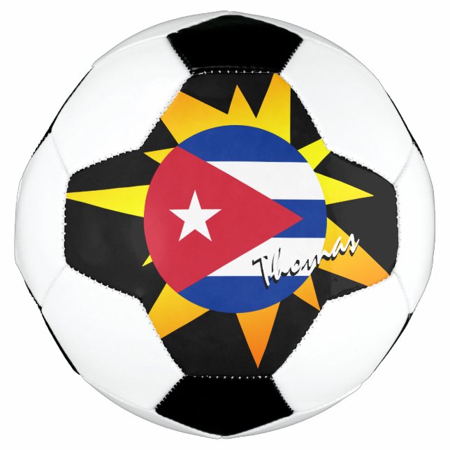 Balón De Fútbol Fútbol y Bandera Cubana en Cuba / BANG (Anverso)