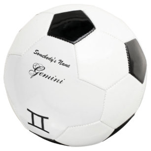 Balón De Fútbol Gemini Zodiac Symbol Standard por Kenneth Yoncich