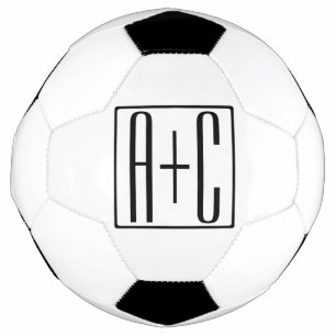 Balón De Fútbol Negro y Blanco   Iniciales de Parejas