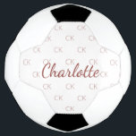 Balón De Fútbol Nombre de las iniciales del monograma de oro de ro<br><div class="desc">Un elegante fondo blanco y un texto de color dorado subió. Personalice y agregue sus iniciales y nombre de monograma. Las iniciales de su monograma como patrón de fondo.</div>