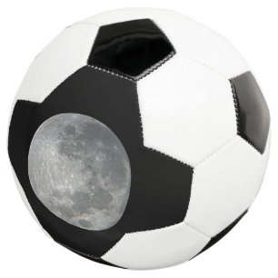Balón De Fútbol Primer plano de luna llena en el cielo nocturno. F