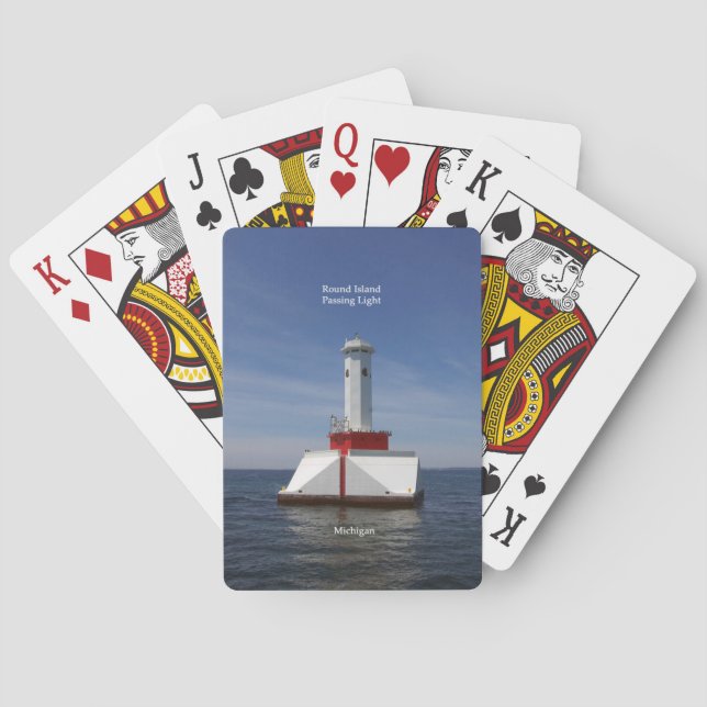 Banca redonda de la isla que pasa cartas de juego  (Reverso)