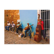 Banda callejera en Trinidad, postal en Cuba