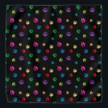 Bandana Coloridas pinturas de animales en negro<br><div class="desc">Muestra cuánto amas a los animales con este tierno y colorido bandana con patas. También se ve impresionante con un fondo blanco. ¡Apuesto a que su mascota lucirá adorable viéndolo!</div>
