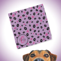 Estampado de huellas de patas y corazones Monogram