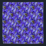 Bandana Flor de iris púrpura / inclinada / cubierta / Masc<br><div class="desc">Así que entró una tormenta,  mientras estábamos sentados en el corredor esperando que pasara,  creamos este diseño a partir de una foto que tomamos la semana pasada en un paseo,  esos hermosos irlandeses púrpura cerca de la acera. Estamos inclinados y enlosados,  nos encanta el aspecto. ¡Disfrútalo!</div>