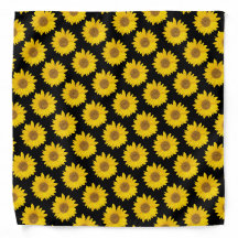 Flores amarillas brillantes en fondo negro