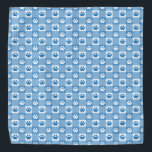 Bandana Gingham azul con pinturas<br><div class="desc">¡Amarre a su mascota con este incansable gingham azul con patas y bandana con patas!</div>