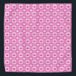 Bandana Gingham rosa suave con pinturas en blanco<br><div class="desc">¡Amarre a su mascota con este incansable gingham rosa con patas y bandana con patas!</div>
