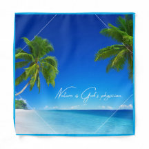 La playa y arena de la naturaleza de Dios