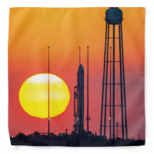 Lanzamiento de la NASA Antares Rocket Sunrise
