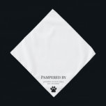 Bandana Mascota empresarial de Paw Print Dog Groomer<br><div class="desc">Esta sencilla pintura en blanco y negro de Bandana es perfecta para los profesionales de la preparación de mascotas. Todo el texto negro que se puede personalizar editando el diseño donde también se pueden agregar elementos y más texto si se desea, junto con los campos de plantilla para personalizar el...</div>
