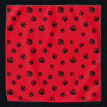 Bandana Patrón de impresión de pintura negra en rojo<br><div class="desc">Muestra cuánto amas a los animales con esta tibia bandana con estampado de pata negra. Mostrado aquí en rojo,  también se ve impresionante con otros antecedentes más ligeros. ¡Apuesto a que su mascota lucirá adorable viéndolo!</div>