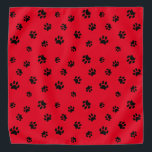 Bandana Patrón de impresión de pintura negra en rojo<br><div class="desc">Muestra cuánto amas a los animales con esta tibia bandana con estampado de pata negra. Mostrado aquí en rojo,  también se ve impresionante con otros antecedentes más ligeros. ¡Apuesto a que su mascota lucirá adorable viéndolo!</div>
