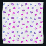 Bandana Patrón de impresiones de la pintura azul rosa púrp<br><div class="desc">Muestra cuánto amas a los animales con esta tibia tibia y ondulada bandana con estampado de pata rosa y azul. ¡Apuesto a que su mascota también lucirá adorable viéndolo!</div>