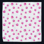 Bandana Patrón de impresiones de pintura rosada<br><div class="desc">Muestra cuánto amas a los animales con esta tibia bandana con estampado de pata rosada. También se ve impresionante con otros antecedentes. ¡Apuesto a que su mascota lucirá adorable viéndolo!</div>