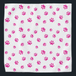 Bandana Patrón de impresiones de pintura rosada<br><div class="desc">Muestra cuánto amas a los animales con esta tibia bandana con estampado de pata rosada. También se ve impresionante con otros antecedentes. ¡Apuesto a que su mascota lucirá adorable viéndolo!</div>