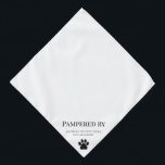 Bandana Paw Print Dog Grooming Business<br><div class="desc">Esta sencilla pata de perro blanco y negro imprime Bandana es perfecta para los profesionales de la preparación de mascotas. Todo el texto negro que se puede personalizar editando el diseño donde también se pueden agregar elementos y más texto si se desea, junto con los campos de plantilla para personalizar...</div>